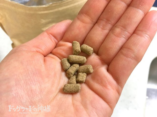 ナチュロルを手に取った